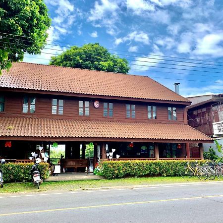 Riverhouse-The Teak House Mae Sariang Extérieur photo