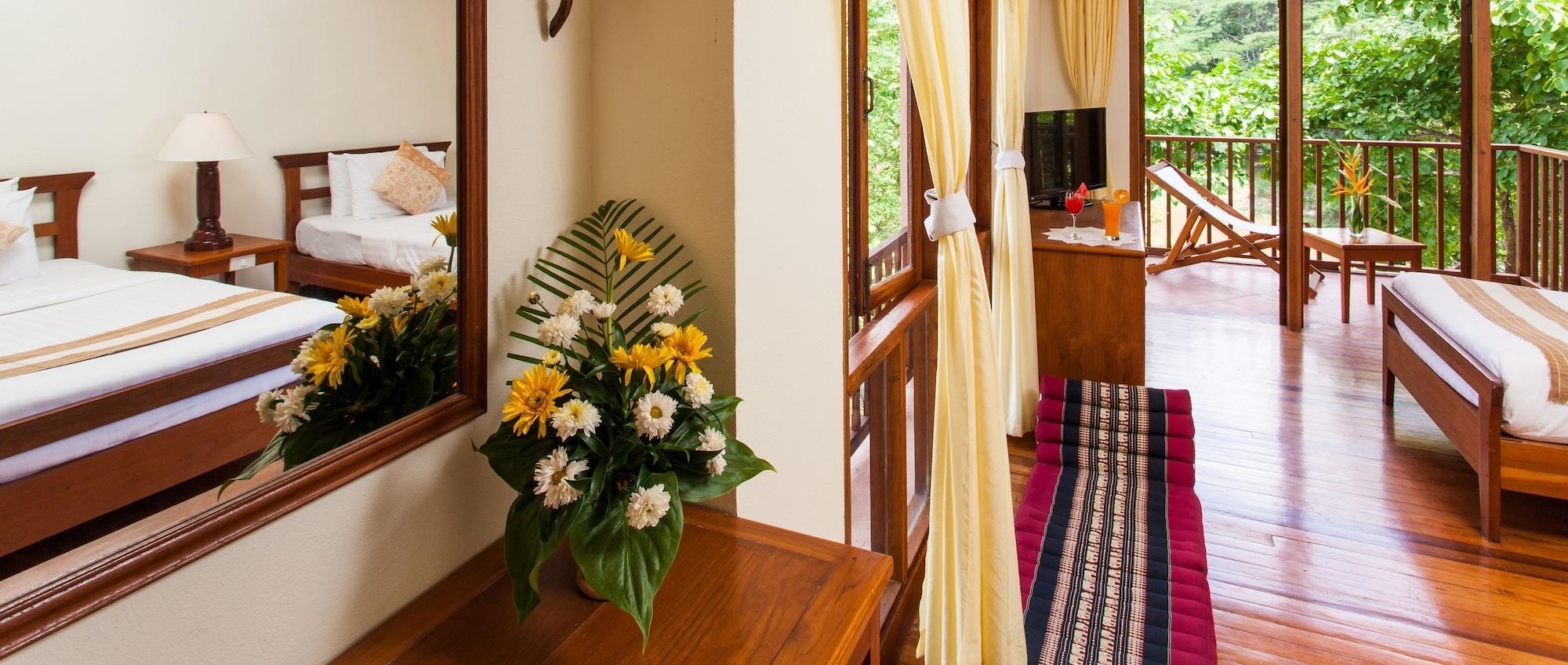 Riverhouse-The Teak House Mae Sariang Extérieur photo