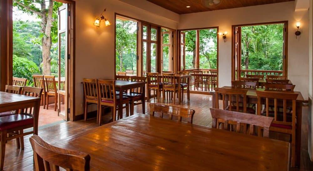 Riverhouse-The Teak House Mae Sariang Extérieur photo