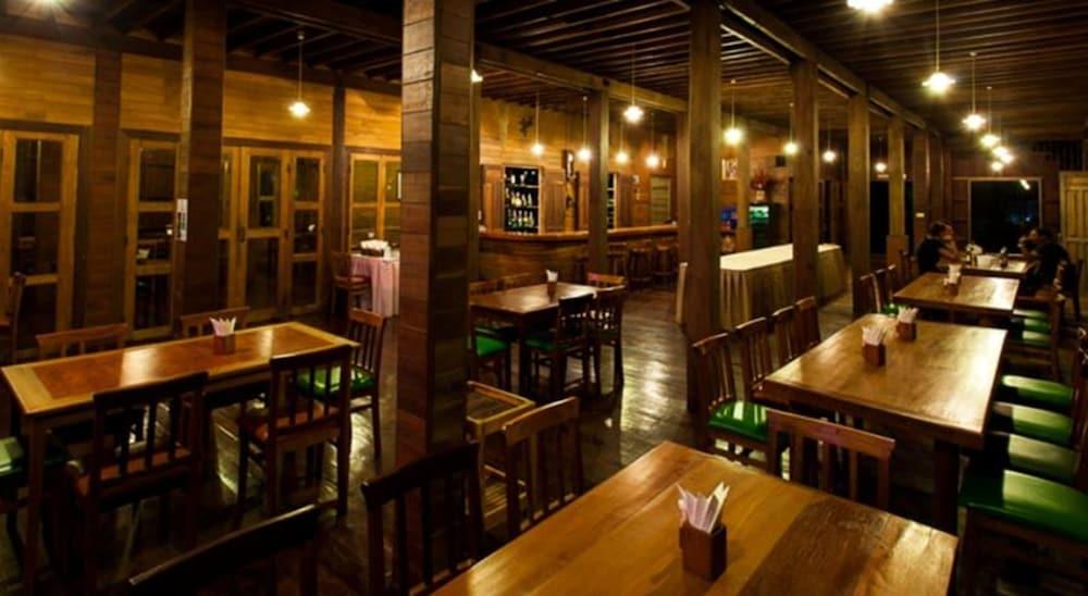Riverhouse-The Teak House Mae Sariang Extérieur photo