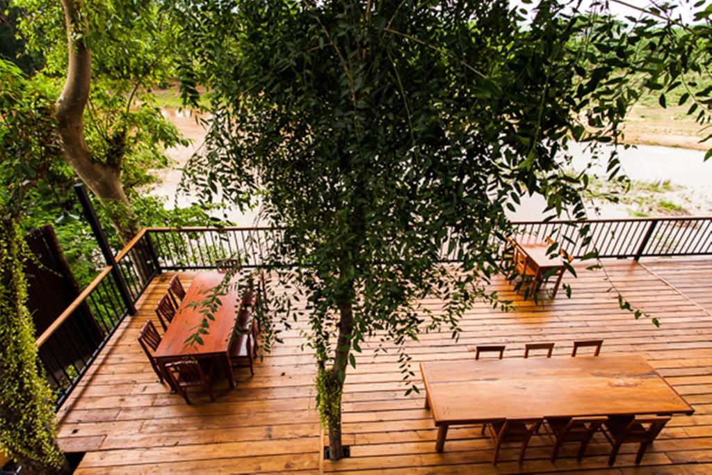 Riverhouse-The Teak House Mae Sariang Extérieur photo