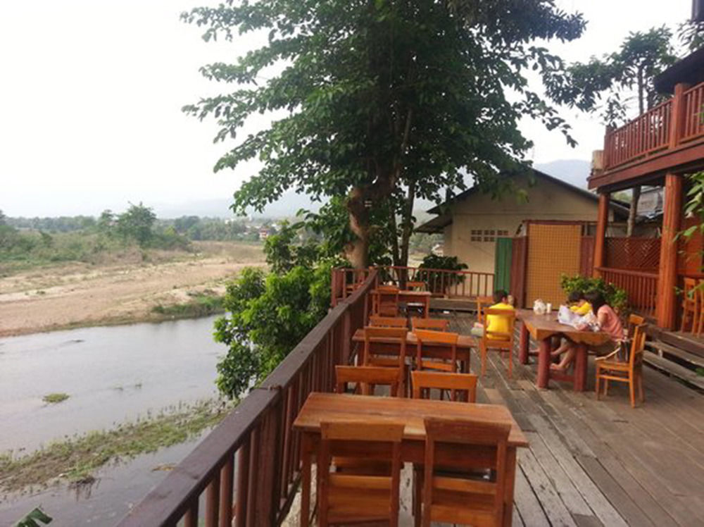 Riverhouse-The Teak House Mae Sariang Extérieur photo